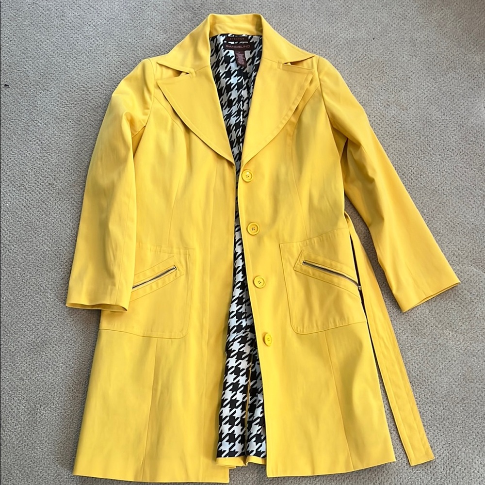 Vibrant Yellow Coat with Houndstooth Lining
